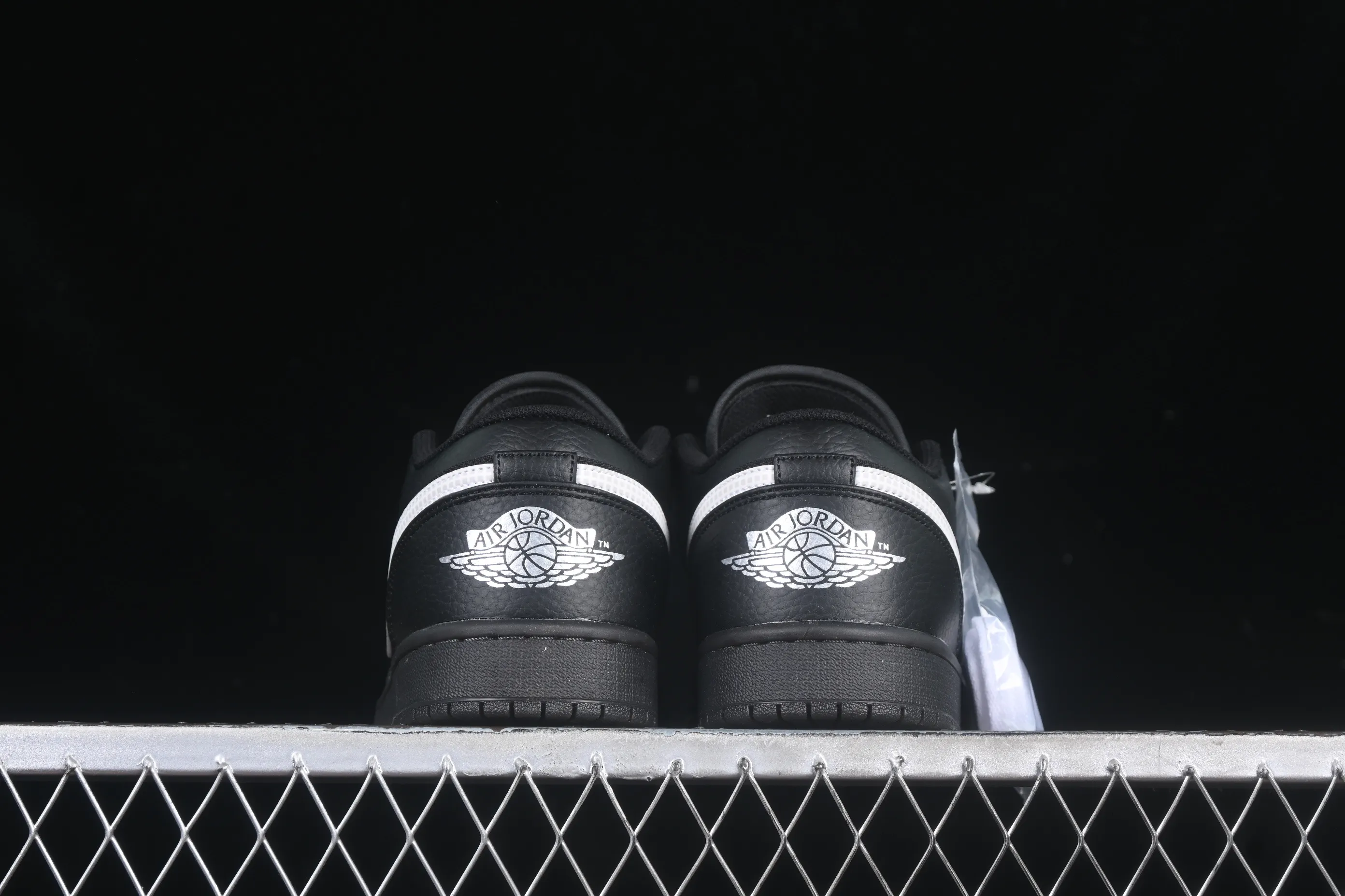 All categories Air Jordan Jordan series basketball shoes Air Jordan 1 Low Air Jordan 1 Low AJ1 Joe 1 black and white canvas leather low-top cultural basketball shoes HV5968-001